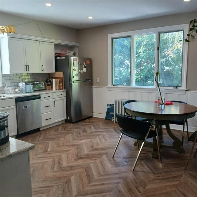 132 Thorndike St in Brookline, MA - Building Photo - Building Photo