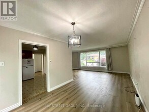52 Elvaston Dr in Toronto, ON - Building Photo - Building Photo