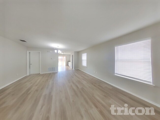 2726 Candle Ridge Dr, Unit 1129-26 in San Antonio, TX - Building Photo - Building Photo