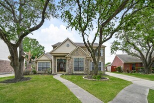 2017 Spinnaker Dr in League City, TX - Building Photo