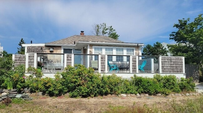 property at 35 Sunset Dr