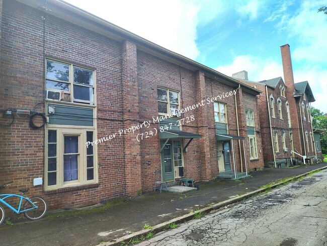 415 N Main St-Unit -210 in Slippery Rock, PA - Building Photo - Building Photo
