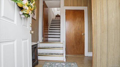 74 Lexington Ave in Franklin Square, NY - Building Photo - Building Photo