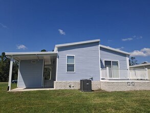 34832 Robins Song Rd in Zephyrhills, FL - Building Photo - Building Photo