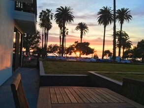 833 Ocean Ave, Unit 101 in Santa Monica, CA - Building Photo - Building Photo