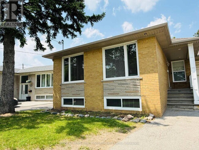 34 Risdon Ct in Toronto, ON - Building Photo - Building Photo