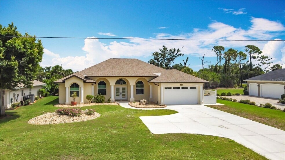 613 Boundary Blvd, Unit 609 in Rotonda West, FL - Building Photo