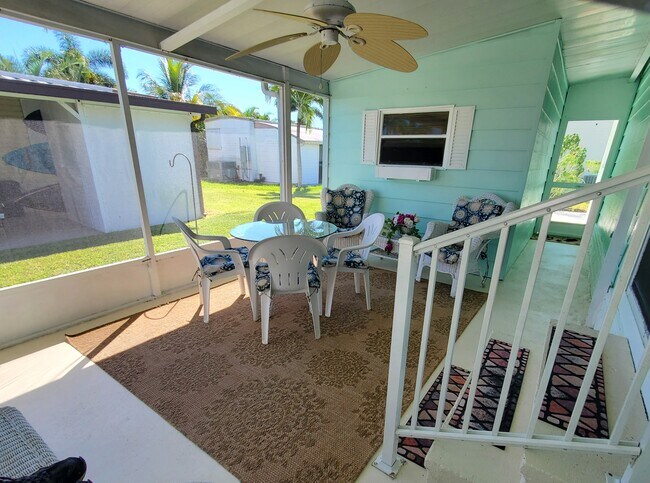 400 Jimmy Buffett Mem Hwy in Jupiter, FL - Building Photo - Building Photo