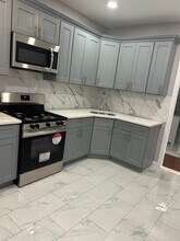 709 Broadway-Unit -2 in Bayonne, NJ - Building Photo - Building Photo