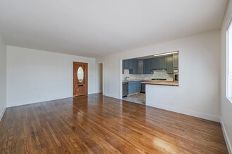 1606 248th St in Harbor City, CA - Foto de edificio - Building Photo
