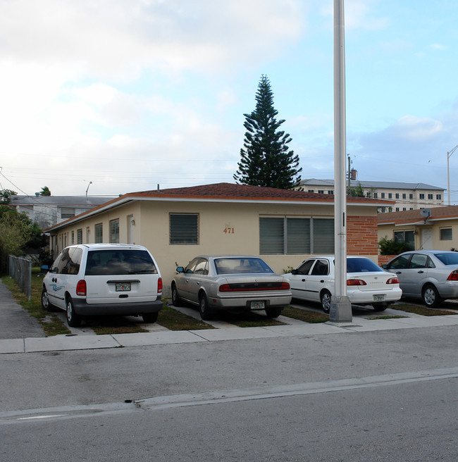 471-481 E 23rd St in Hialeah, FL - Building Photo - Building Photo