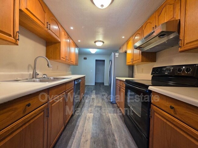 property at 4925 Rollins Dr