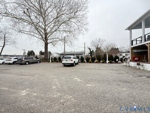 45 Cross St in Urbanna, VA - Building Photo - Building Photo