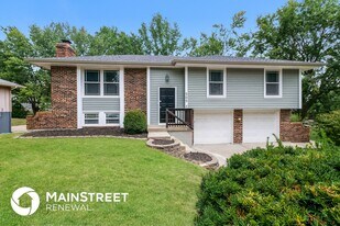 509 NE Shiloh Cir in Blue Springs, MO - Building Photo