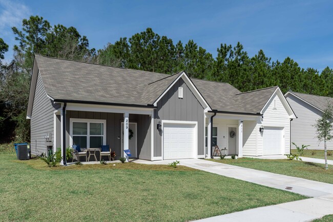 Cottages at Fox Run in Brunswick, GA - Building Photo - Building Photo