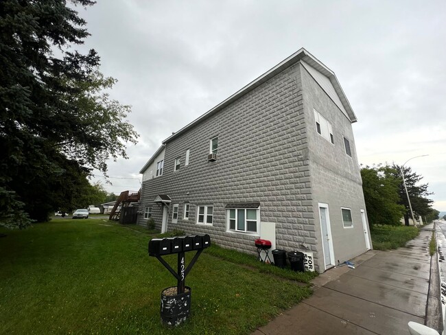 property at 423 Commonwealth Ave