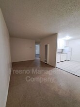 1349 E San Bruno Ave in Fresno, CA - Building Photo - Building Photo