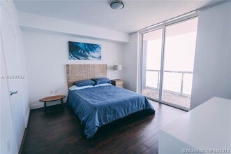 50 Biscayne Blvd-Unit -5006 in Miami, FL - Building Photo - Building Photo