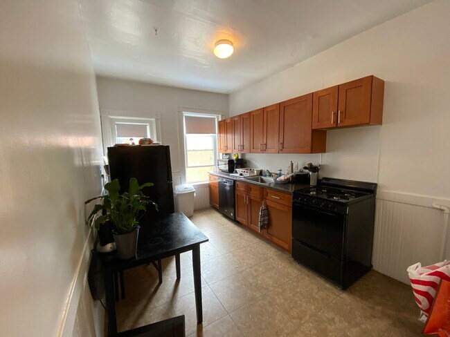 11 Mount Hood Rd, Unit 6
