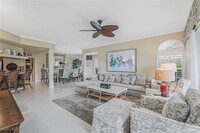 8471 Abbington Cir in Naples, FL - Foto de edificio - Building Photo