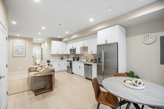 2520 Elvans Rd SE in Washington, DC - Building Photo - Building Photo