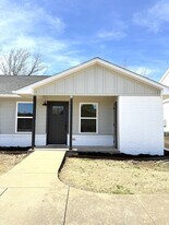 1172 W Cato Springs Rd in Fayetteville, AR - Building Photo