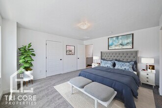 142 E Lavalle Ct in Sandy, UT - Building Photo - Building Photo