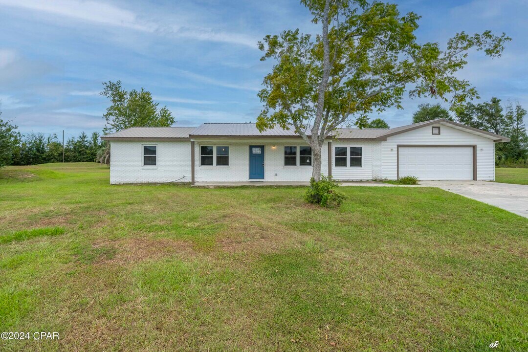 5338 Frank Hough Rd in Panama City, FL - Building Photo