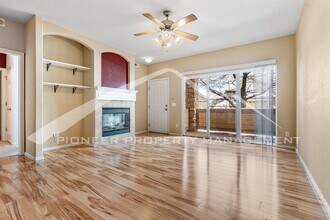 22960 E Roxbury Dr in Aurora, CO - Building Photo - Building Photo