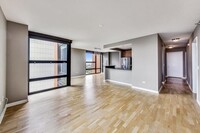 1160 S Michigan Ave, Unit 2201 in Chicago, IL - Building Photo - Building Photo