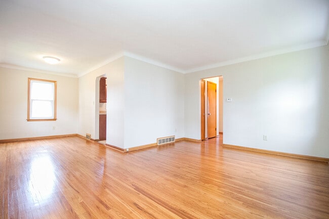 320 Somerset St in Toledo, OH - Building Photo - Building Photo