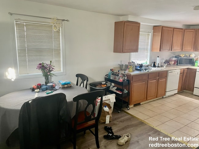 24 Lawn St in Boston, MA - Building Photo - Building Photo