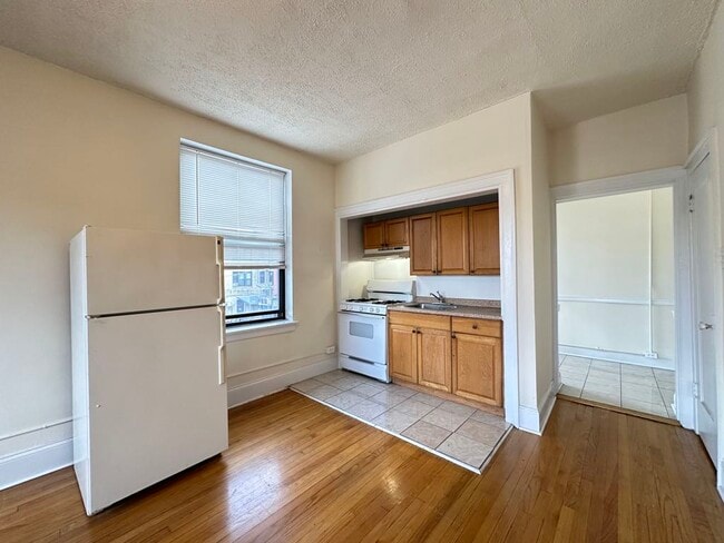 2737 N Spaulding Ave in Chicago, IL - Building Photo - Building Photo
