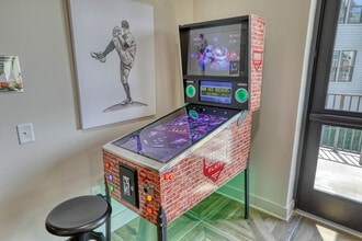 Yardley Flats Apartments in Knoxville, TN - Foto de edificio - Building Photo