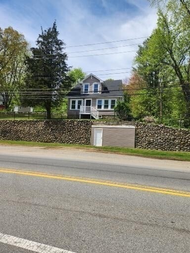 property at 480 Amesbury Rd