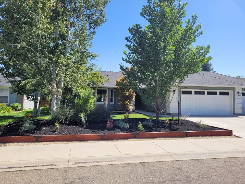 2504 N Turnberry Way in Meridian, ID - Building Photo
