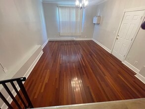 949 Pleasant Valley Rd in South Windsor, CT - Building Photo - Building Photo