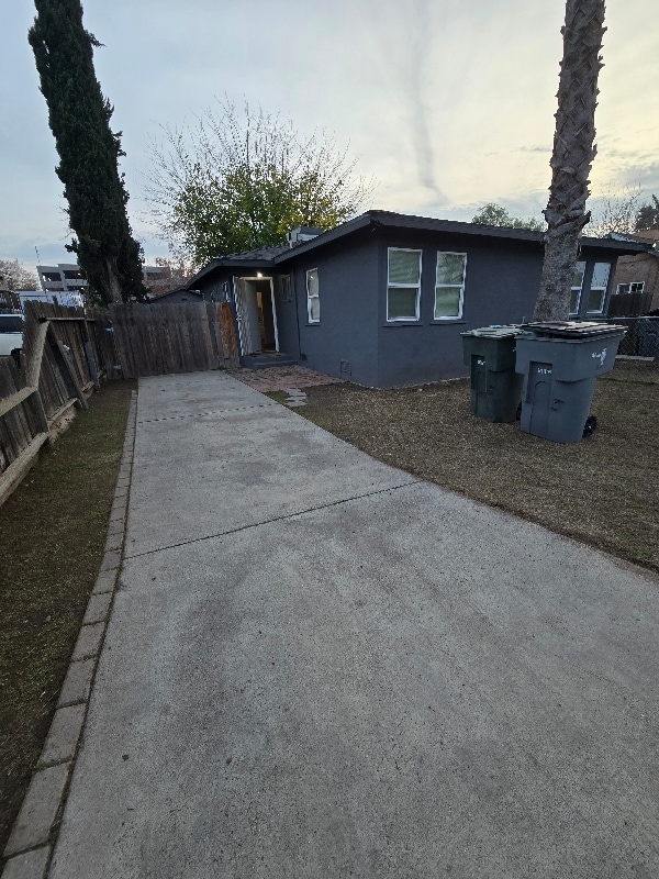 1610 E Yale Ave in Fresno, CA - Foto de edificio - Building Photo