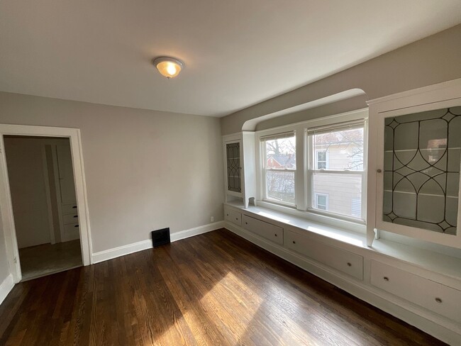 19824 Pasnow Ave in Euclid, OH - Building Photo - Building Photo