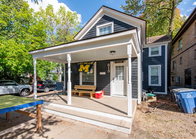 815 Brown St in Ann Arbor, MI - Building Photo - Building Photo