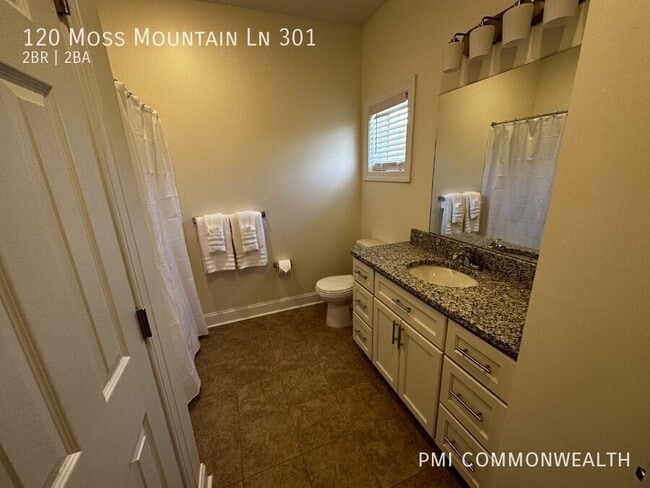 120 Moss Mountain Ln in Charlottesville, VA - Foto de edificio - Building Photo