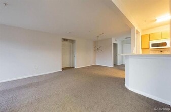 1388 Constance Dr in Pontiac, MI - Building Photo - Building Photo