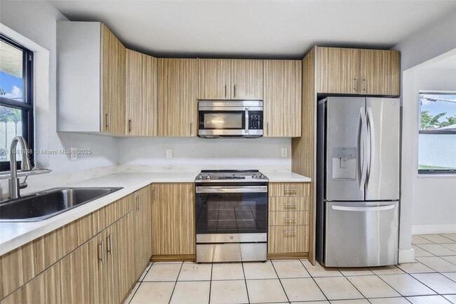 property at 1721 SW 40th Terrace