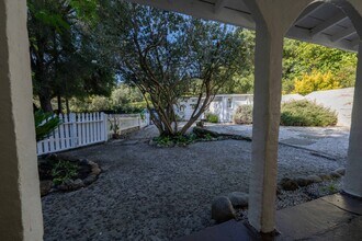 1411 Bonnell Dr in Topanga, CA - Building Photo - Building Photo