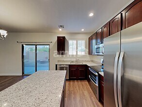 17464 W Mauna Loa Ln in Surprise, AZ - Building Photo - Building Photo