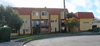 Villa Violeta Ii Apartments in Covina, CA - Foto de edificio - Building Photo