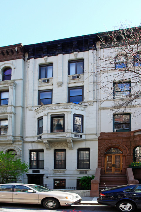 137 W 80th St in New York, NY - Foto de edificio