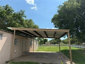 3277 Hidalgo Rd in Waxahachie, TX - Building Photo - Building Photo