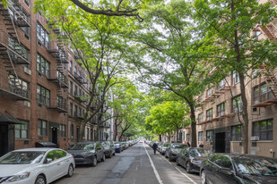 326 E 90th St in New York, NY - Foto de edificio - Building Photo