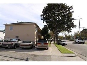 2753-2763 E Monroe St in Carson, CA - Foto de edificio - Building Photo